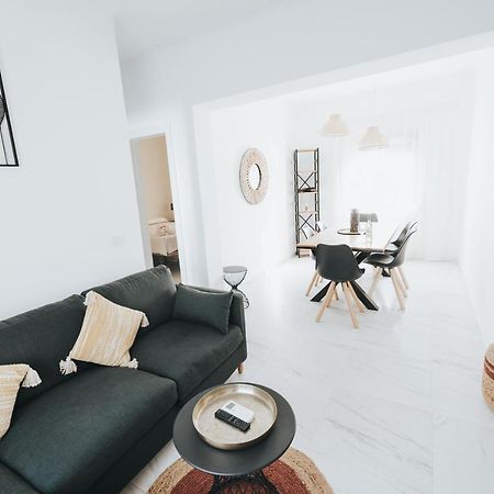 Shiny Nab Super Family Apartment Malaga Exterior photo