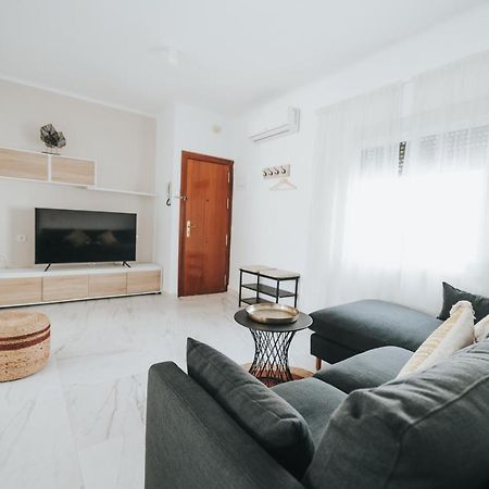 Shiny Nab Super Family Apartment Malaga Exterior photo