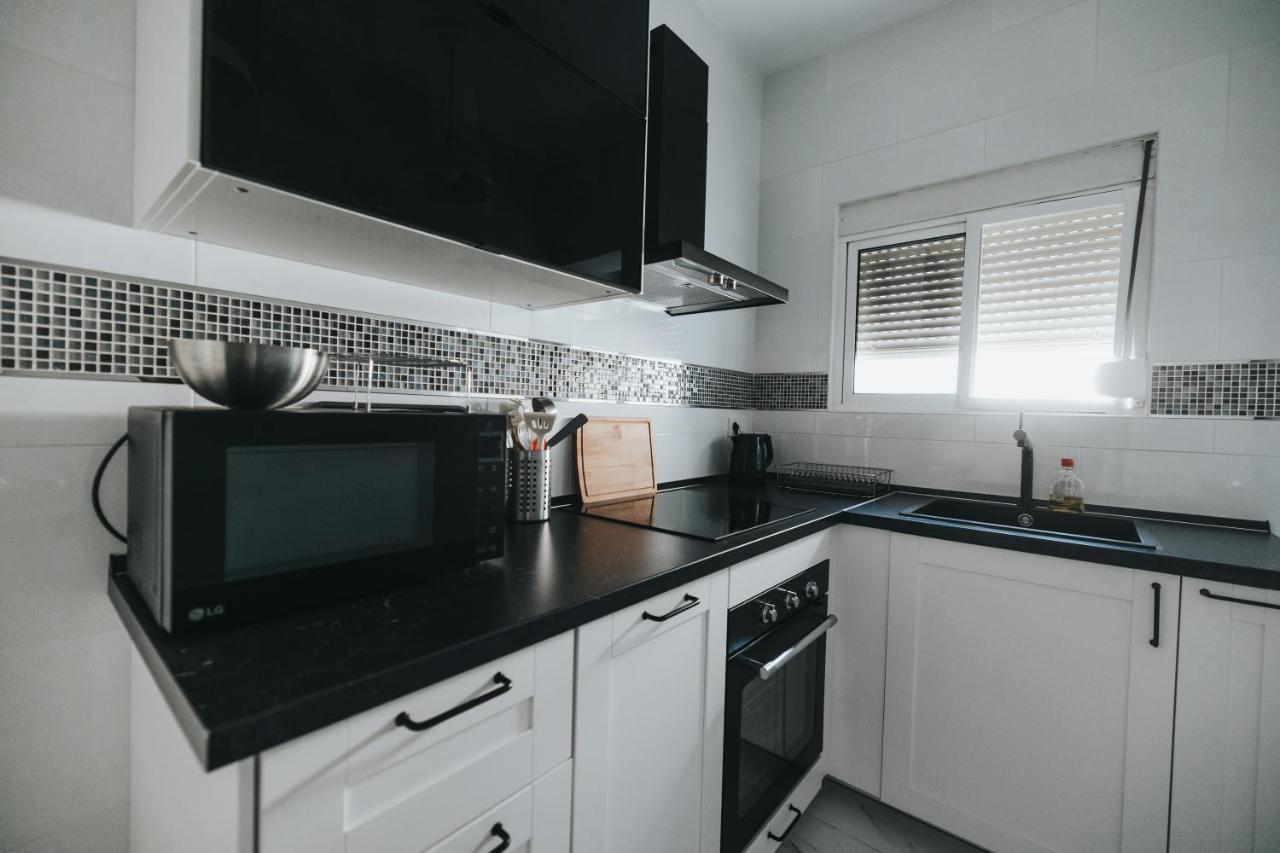 Shiny Nab Super Family Apartment Malaga Exterior photo
